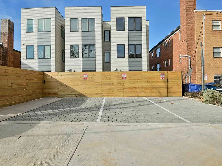 2641 4th St NE #2 — Photo 63