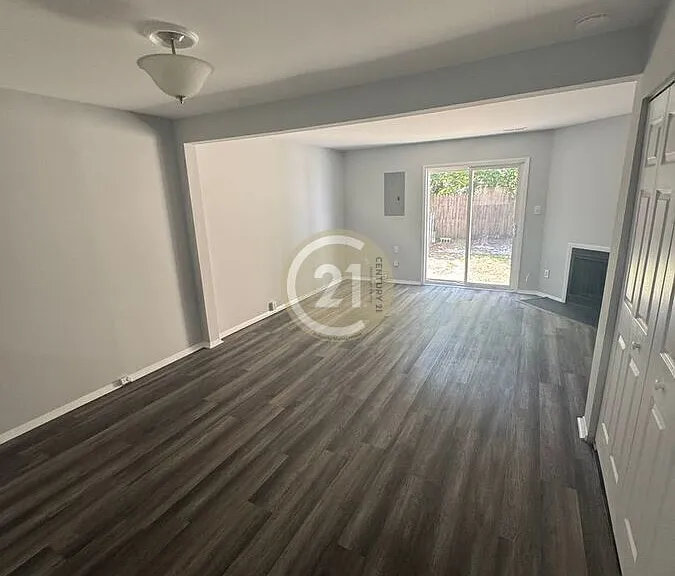 5723 Constance Ct — Photo 4
