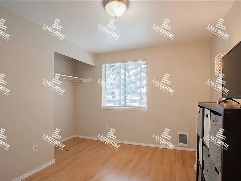 23624 52nd Ave E — Photo 16