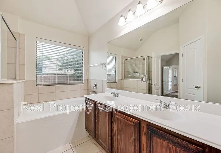 5037 Diamond Peak Ct — Photo 20