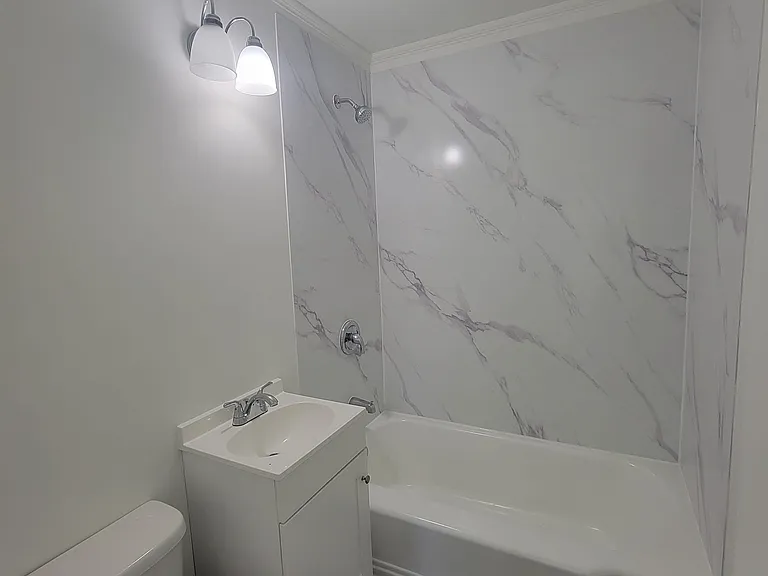 1904 Wakefield Ave — Photo 3
