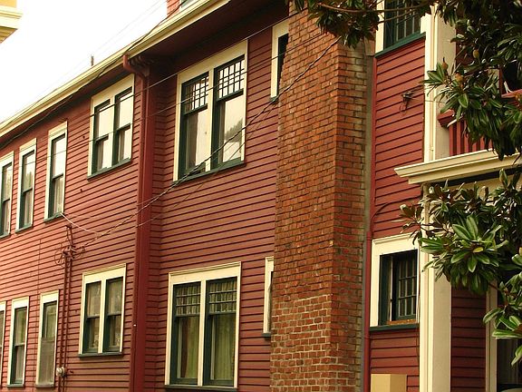 NE Corner