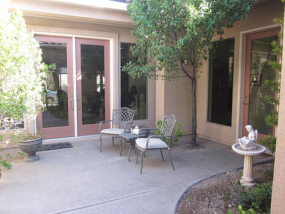 3rd image of 5560 Hawley Ct