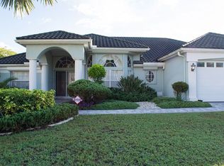 2134 Platinum Dr, Sun City Center, FL 33573