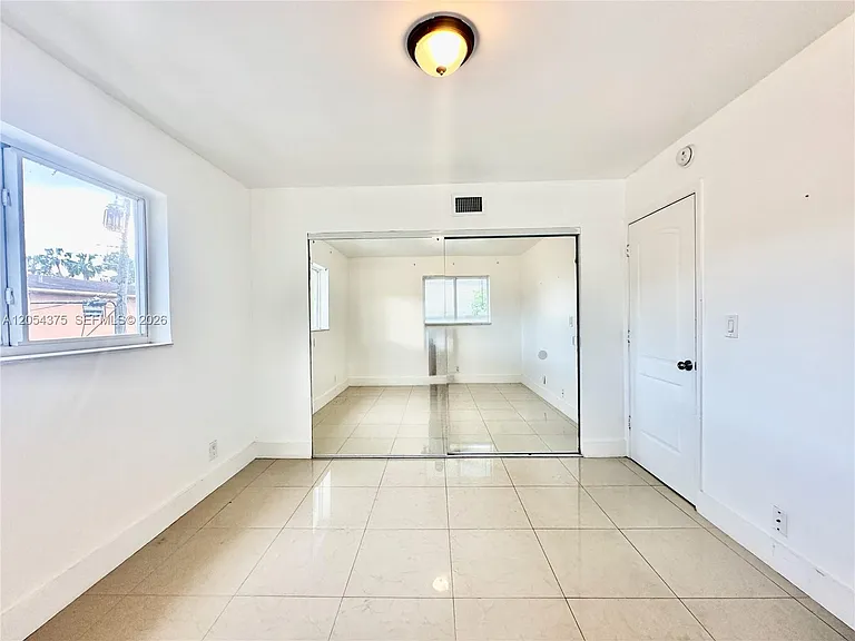 1548 SW 5th Pl #1 — Photo 21