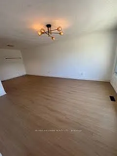 728 Sunnypoint Dr — Photo 2