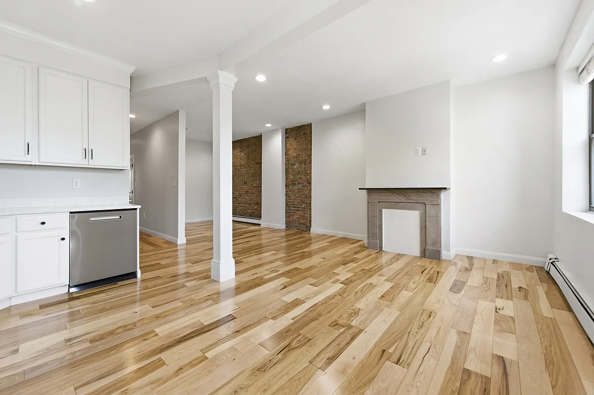 Building Photo - 54 Beacon St #2