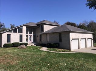2379 Trares Rd, Mogadore, OH 44260