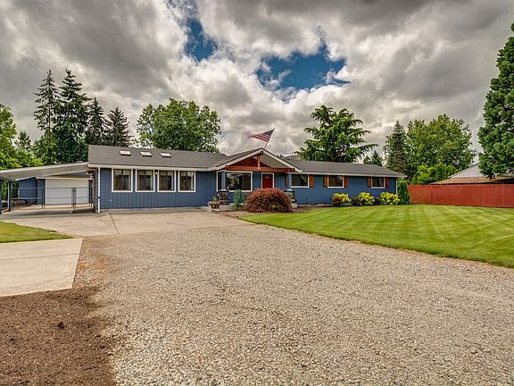 3rd image of 9812 NE 94th Ave