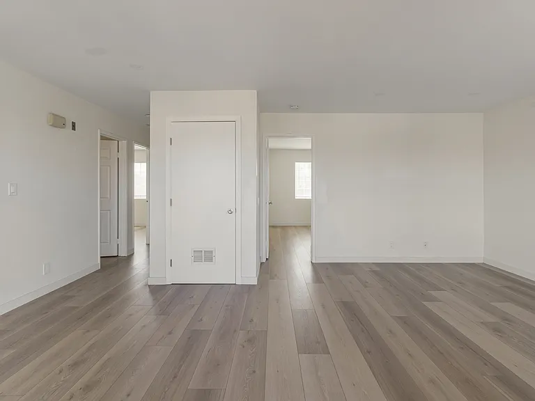 519 E Walnut Ave #4 — Photo 12