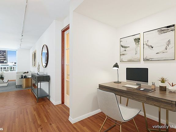 5th image of 15 W 53rd St #15F