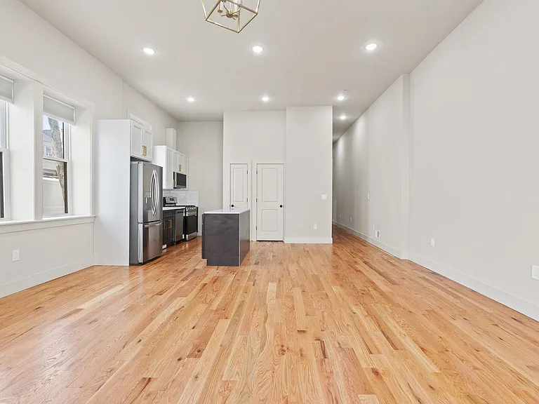 150 W Side Ave #1 — Photo 10