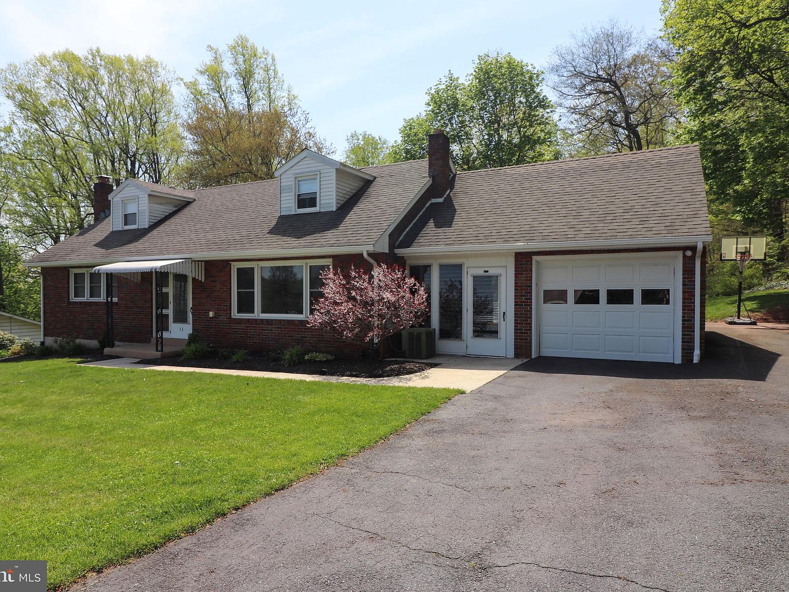 53 Chestnut St, Adamstown, PA 19501 Zillow