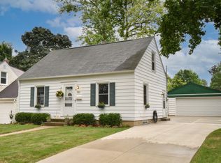 5401 W Arizona St, Milwaukee, WI 53219