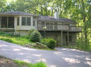 625 Pointe Wildwood Dr #B, Seneca, SC 29678