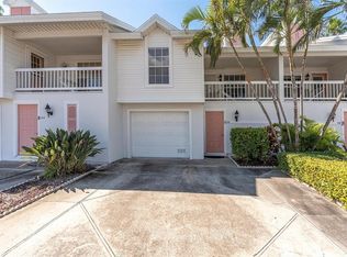 106 Sun Isle Cir #11, Saint Petersburg, FL 33706