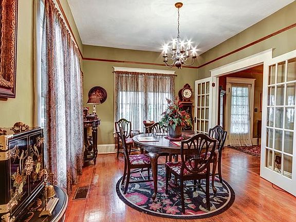 5th image of 1402 Oak Ave