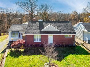 1267 Meadow Dr, Aliquippa, PA