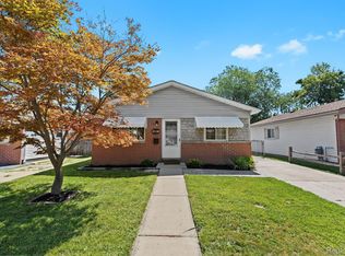 8091 Pine St, Taylor, MI 48180