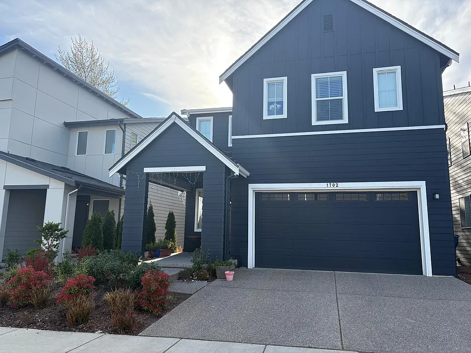 1702 97th Ave SE
