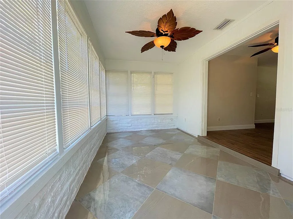 2 bed, 1.0 bath, 964 sqft, $2,150 — Photo 4