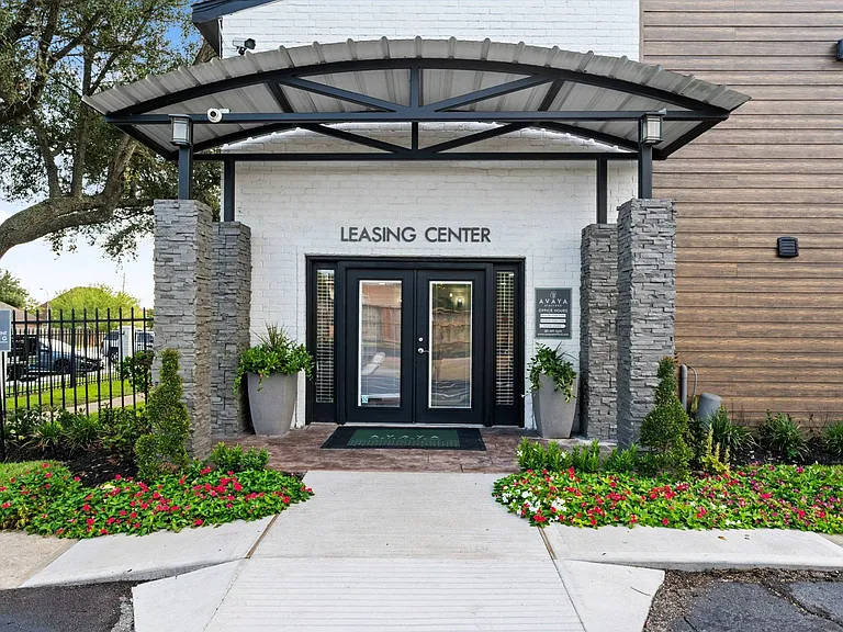 Leasing Center