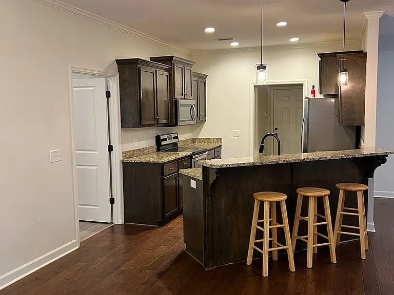 660 Valley Stream Dr — Photo 6