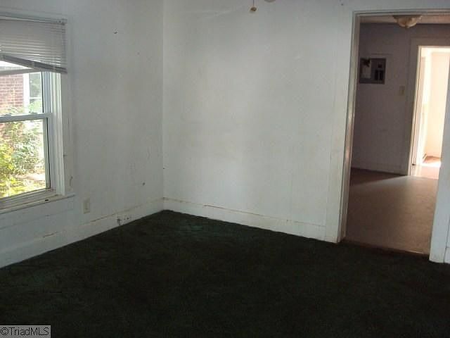 2nd image of 3311 Urban St