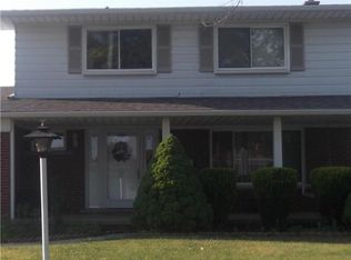 30433 Valenti Dr, Warren, MI 48088