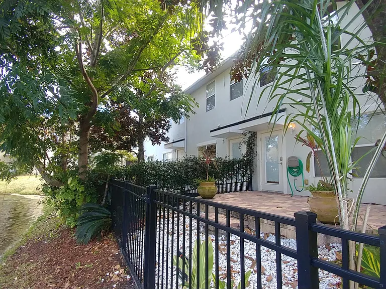 408 Southern Branch Ln — Photo 10