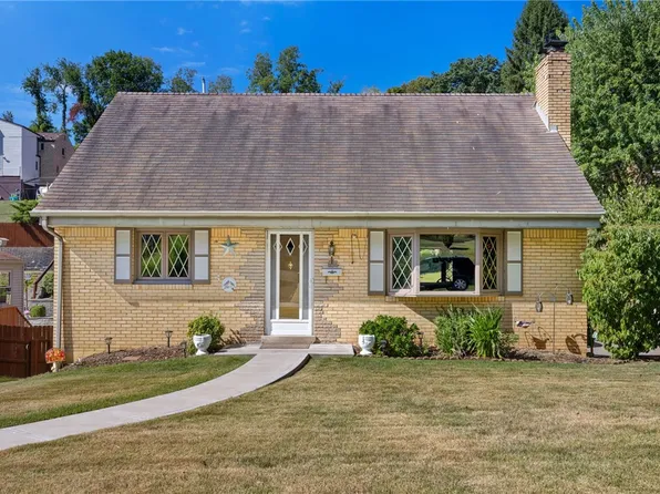 4928 Young Dr, Pittsburgh, PA 15227