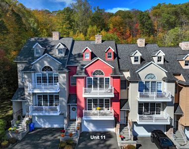 665 River Road #11, Shelton, CT, 06484