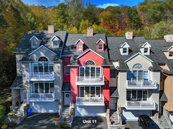 665 River Road #11, Shelton, CT 06484