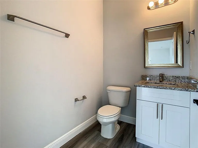 15504 Greenwood Ave — Photo 11