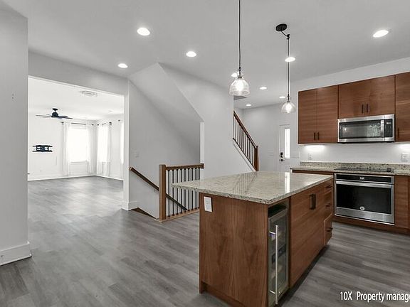 5th image of 63 E 6th Ave