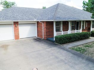 2210 Sycamore St, McAlester, OK 74501