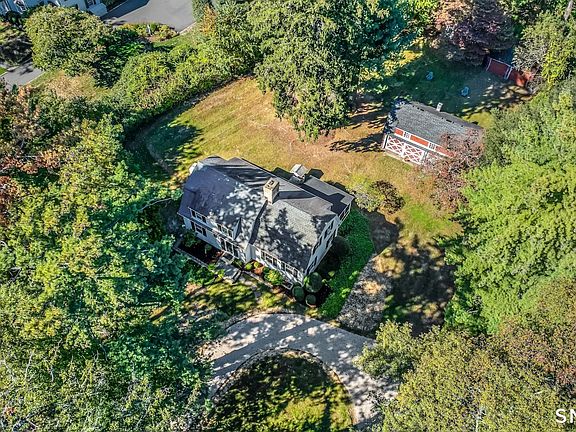 3rd image of 85 Stephen Mather Road