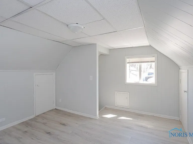 2230 Caledonia St — Photo 11
