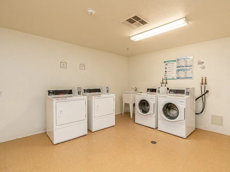 Desert Senior Living — Photo 14