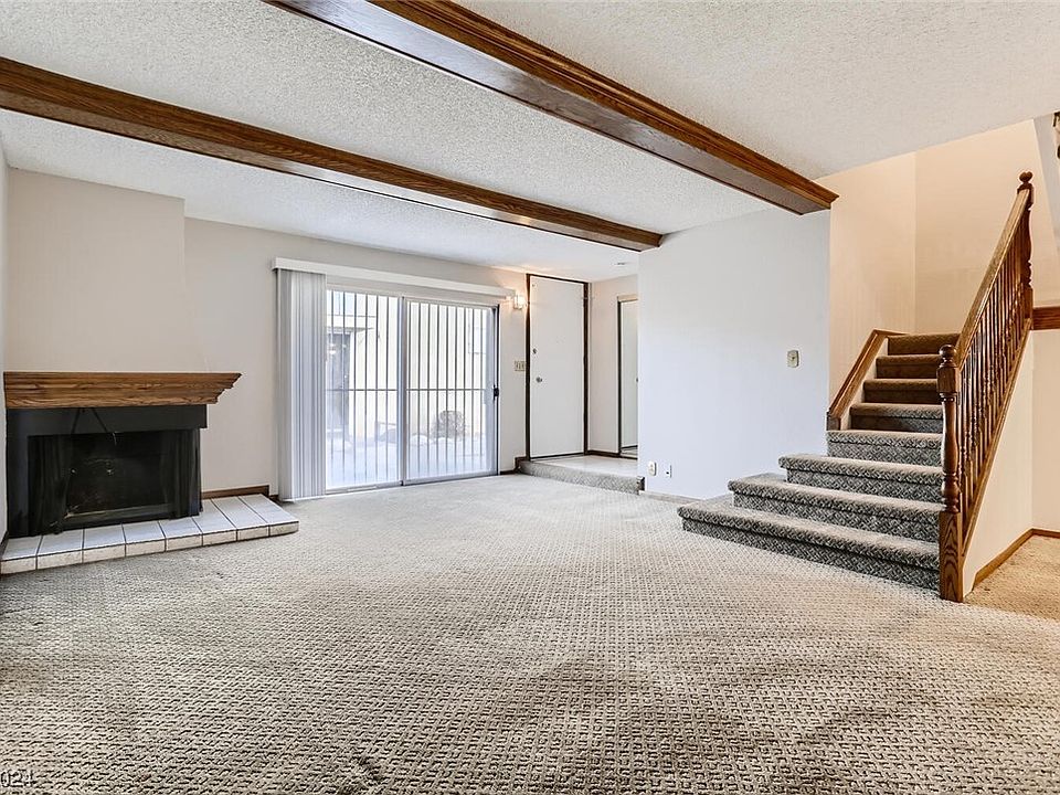 1st image of 578 Willow Green Dr #0
