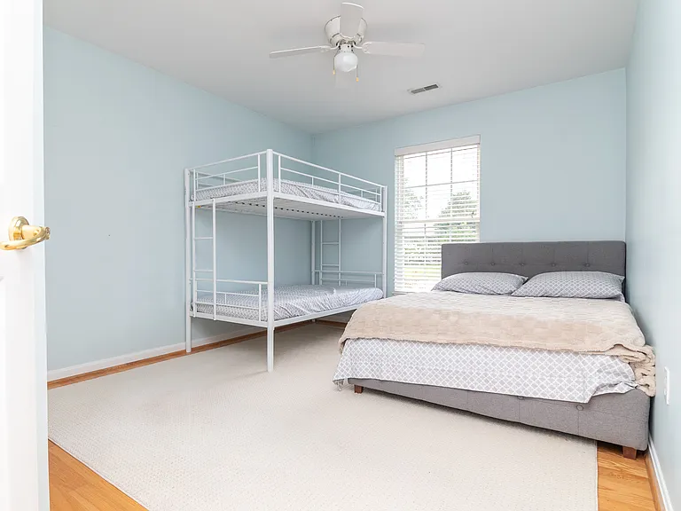 104 Drexel Ct — Photo 4