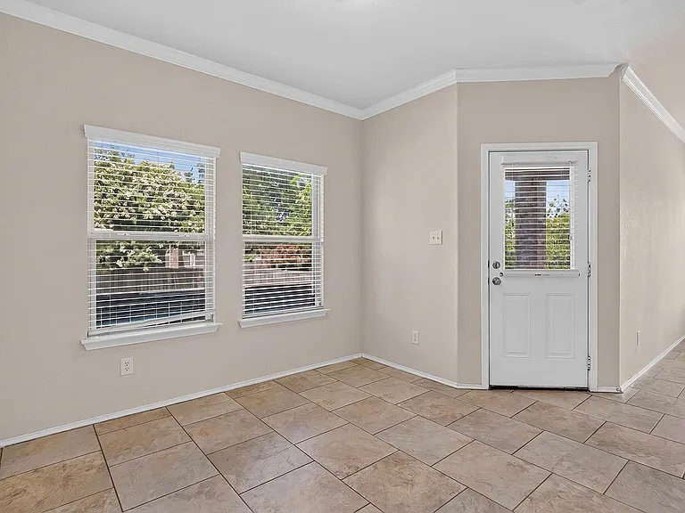 4601 Chestnut Meadows Bnd — Photo 10