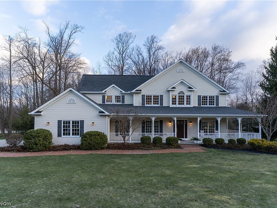 1st image of 8955 Stoneybrook Dr