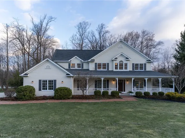 8955 Stoneybrook Dr, Broadview Heights, OH 44147