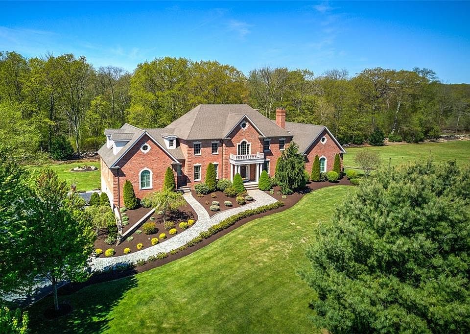 1st image of 581 Pippin Orchard Rd