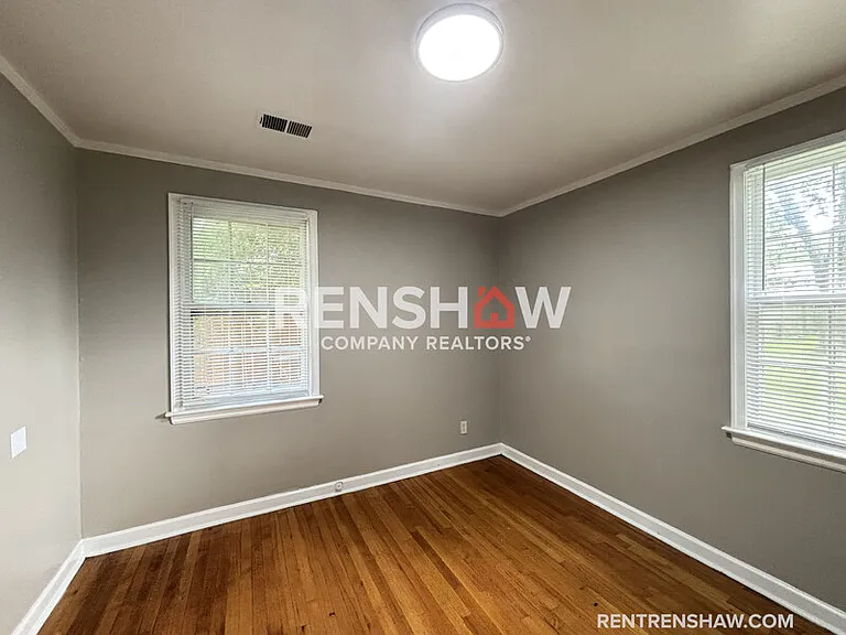 1065 Larry Ln — Photo 14