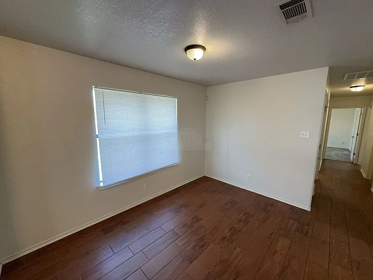 914 McDaniel Circle, Killeen — Photo 6