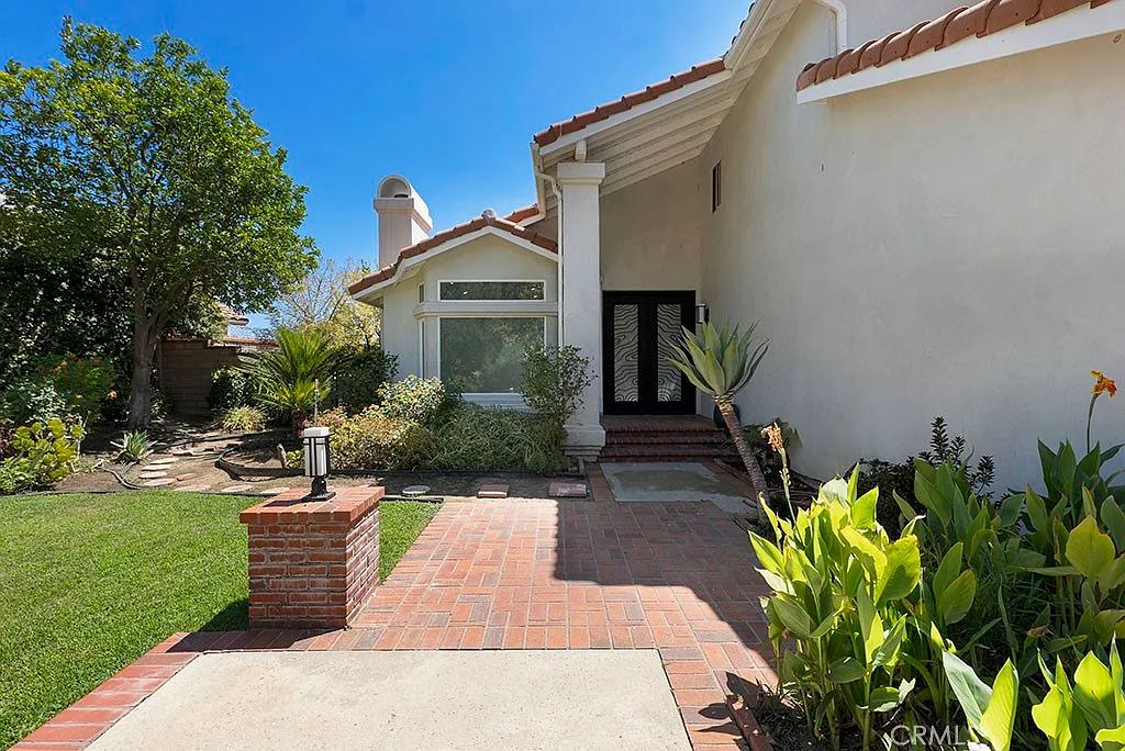 4 bed, 2669 sqft, $6,500 — Photo 3