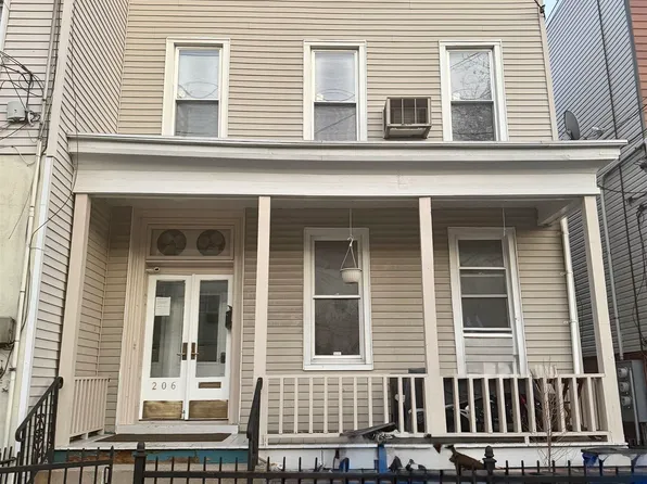 206 Hancock Avenue image 1 of 9