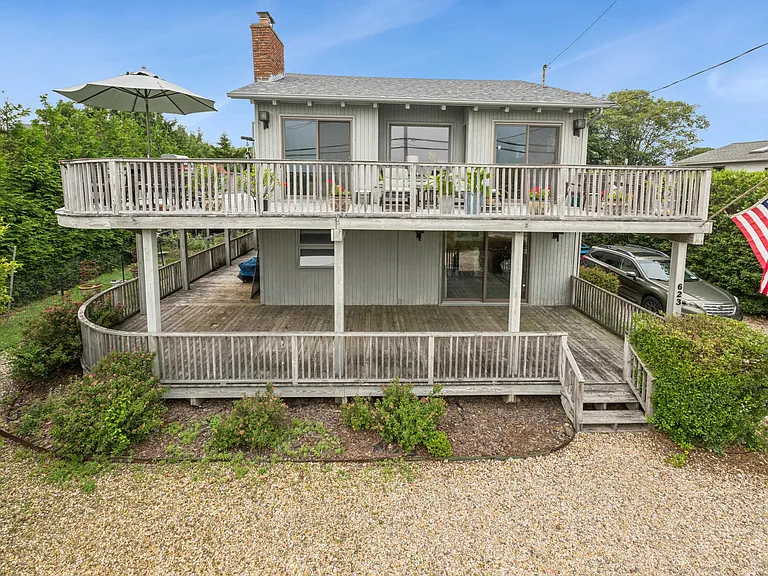 623 Old Montauk Hwy — Photo 1